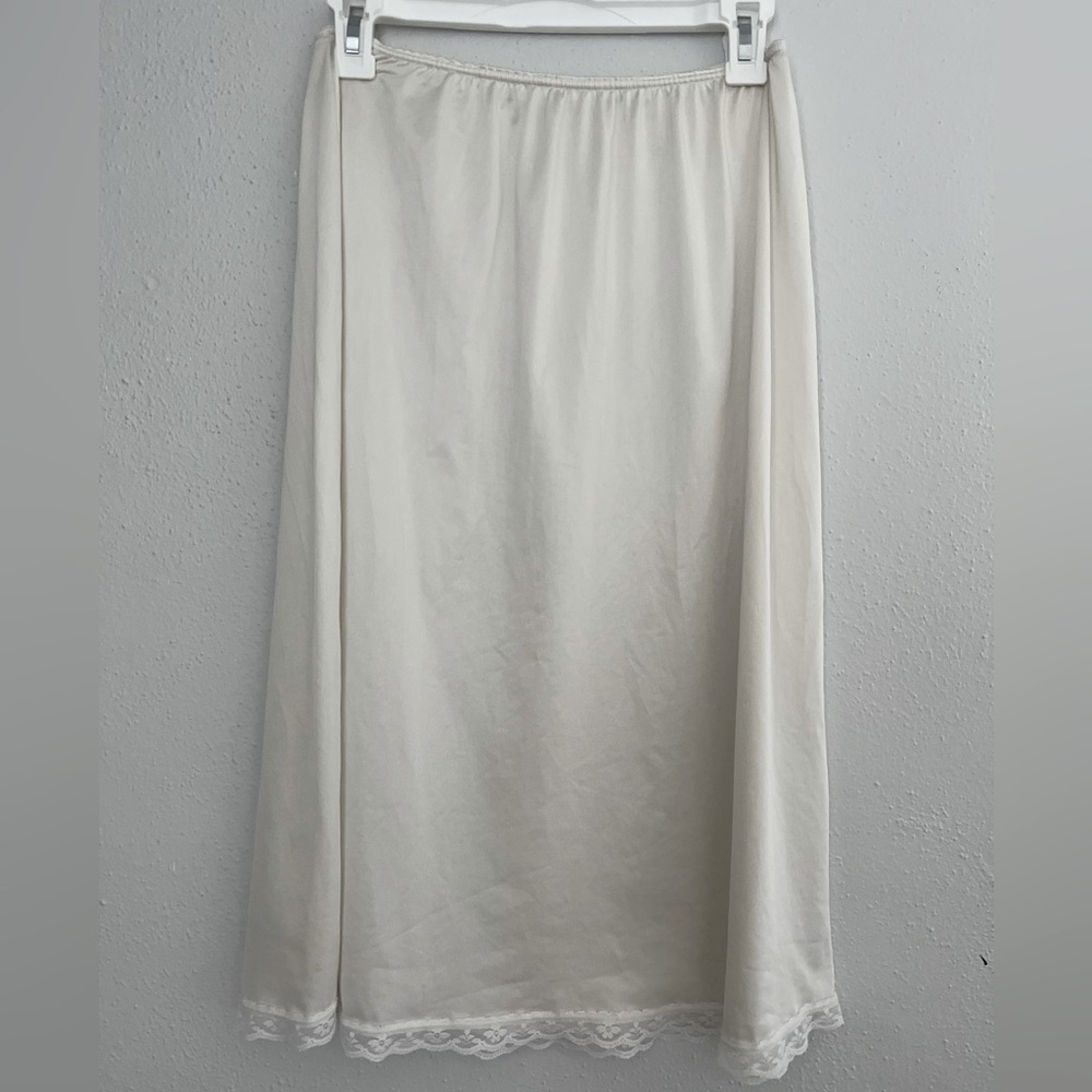 Vintage Warners perfect measure white nylon half slip Womens size large